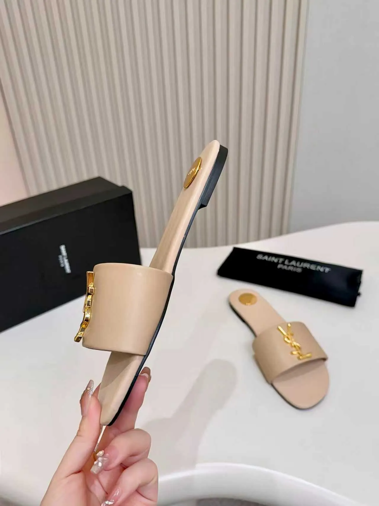 👟👟Ex-factory price 340👟👟 Genuine leather sole +40 YSL new model, upper cowhide leather lining sheepskin, size 35-44, rubber sole, genuine leather sole +40